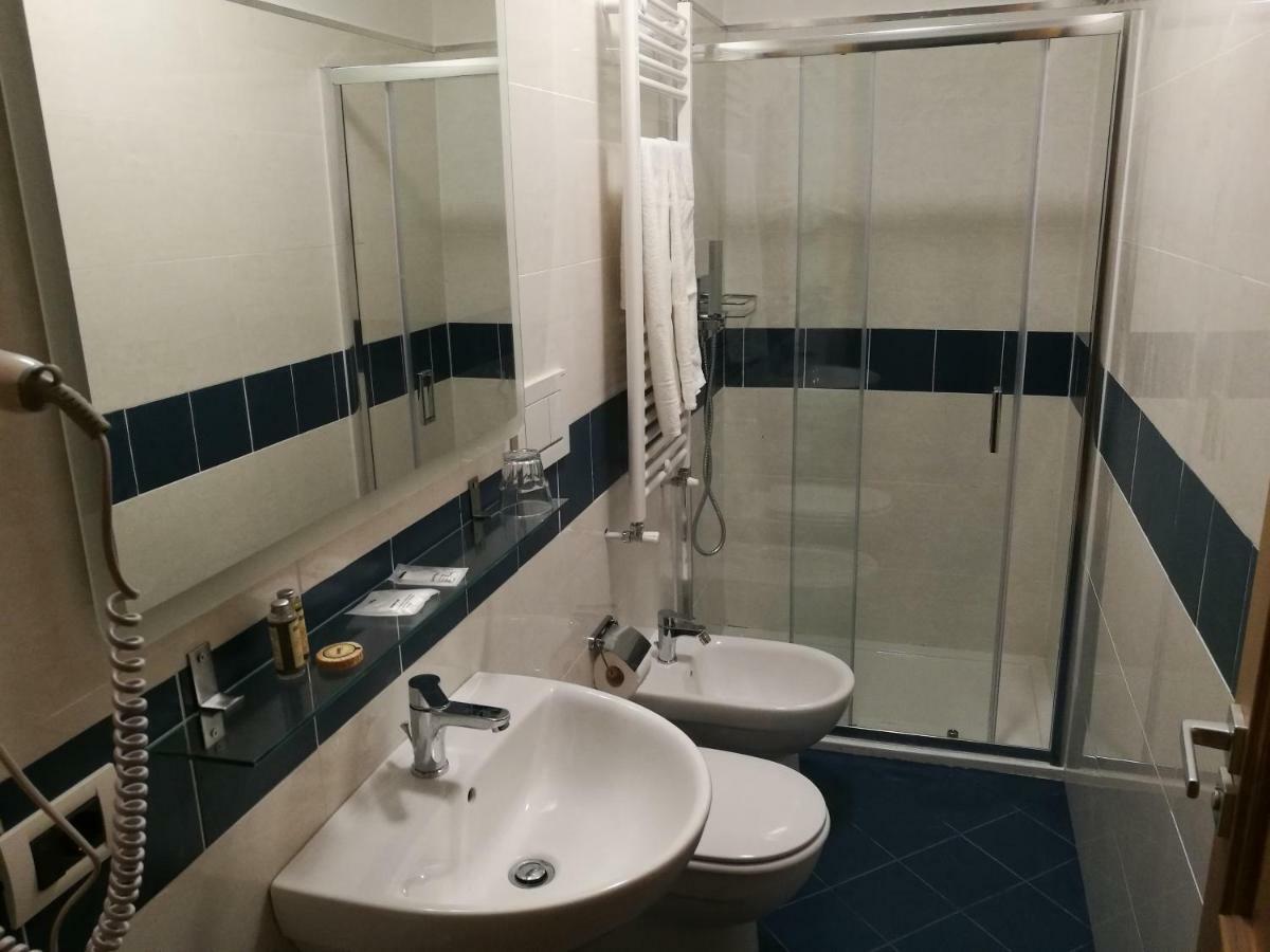 Готель Al Trenino Accomodation Рим Екстер'єр фото